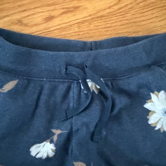 Matching Hoodie and Joggers - Picture 3 of 5